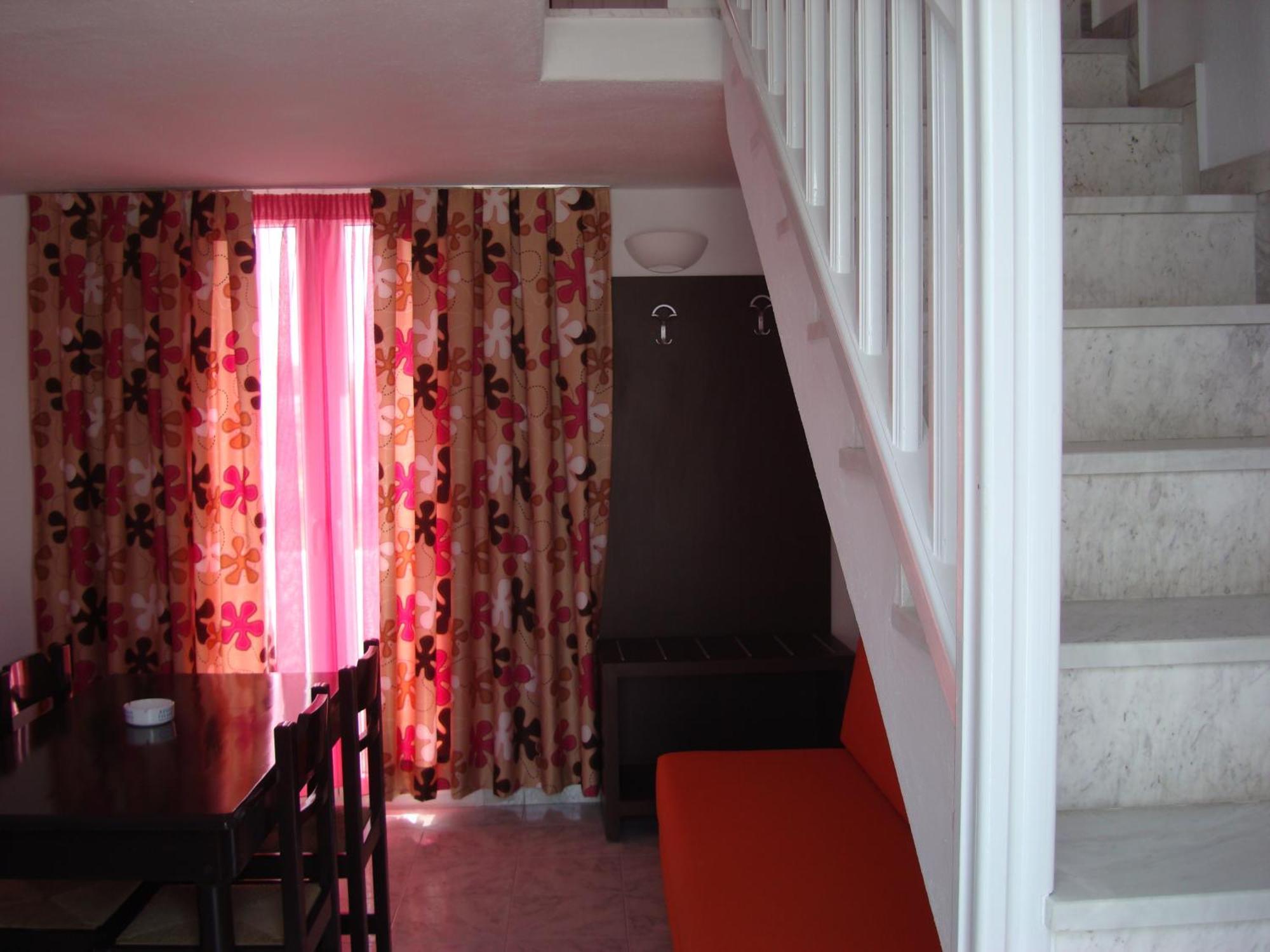 Elena Studios & Suites Ornos  Exteriér fotografie